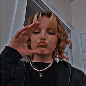 Meet your Posher, Shaley